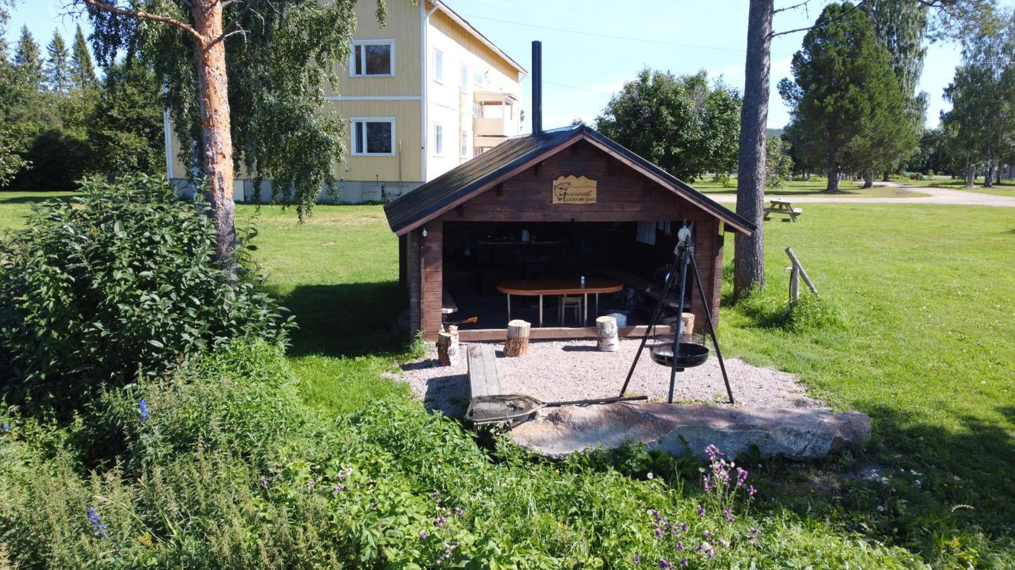 Napapiirin Eraekartano Lägenhet Pello Exteriör bild
