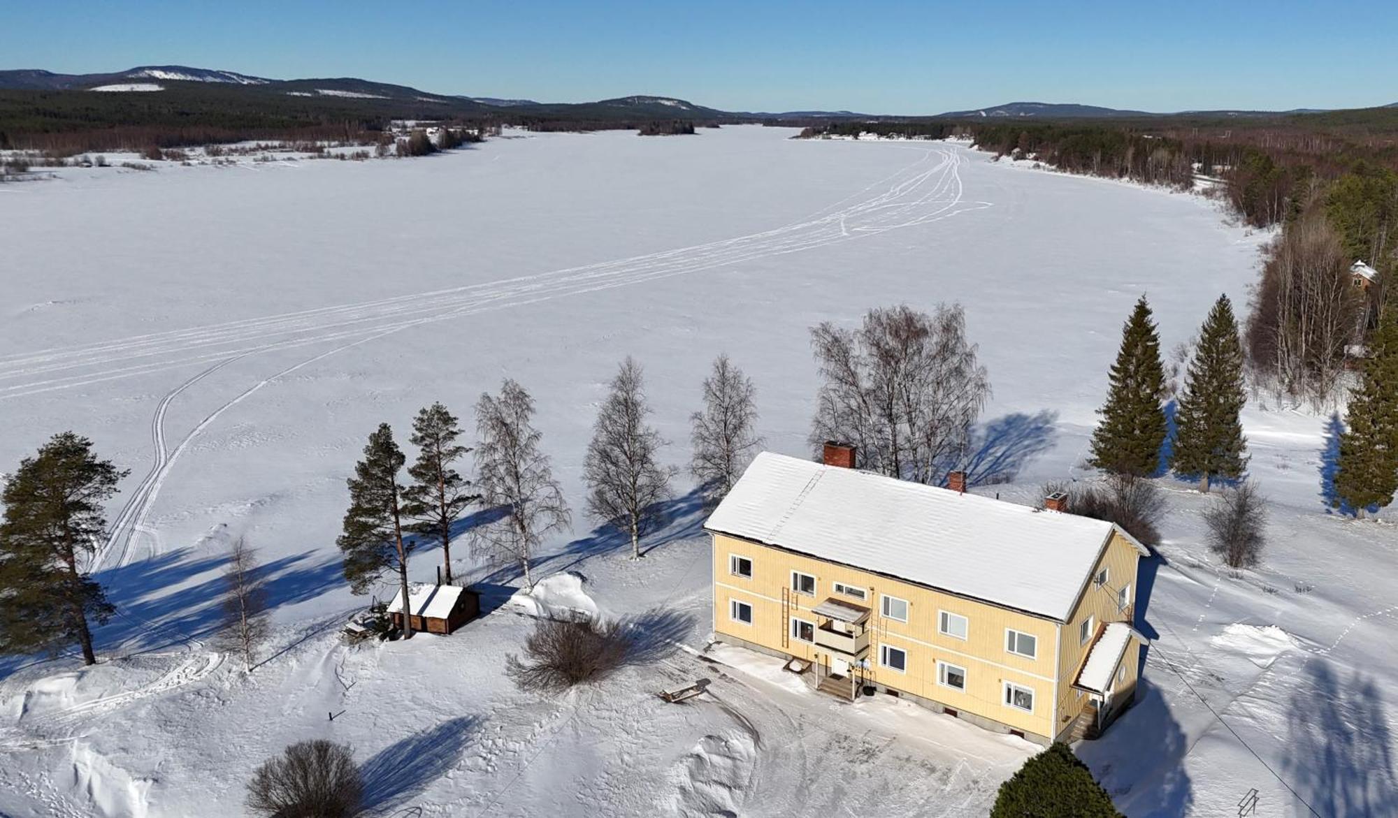 Napapiirin Eraekartano Lägenhet Pello Exteriör bild