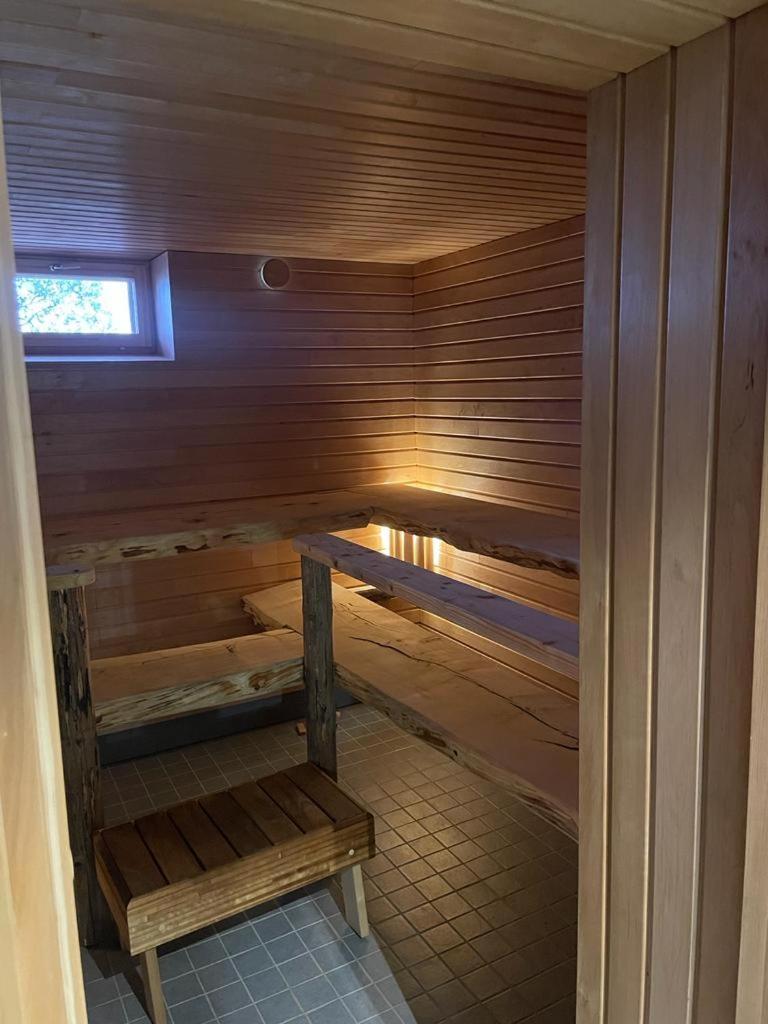 Napapiirin Eraekartano Lägenhet Pello Exteriör bild